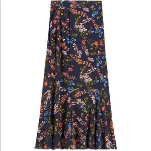Beautiful wrap BR skirt in floral with built-in belt